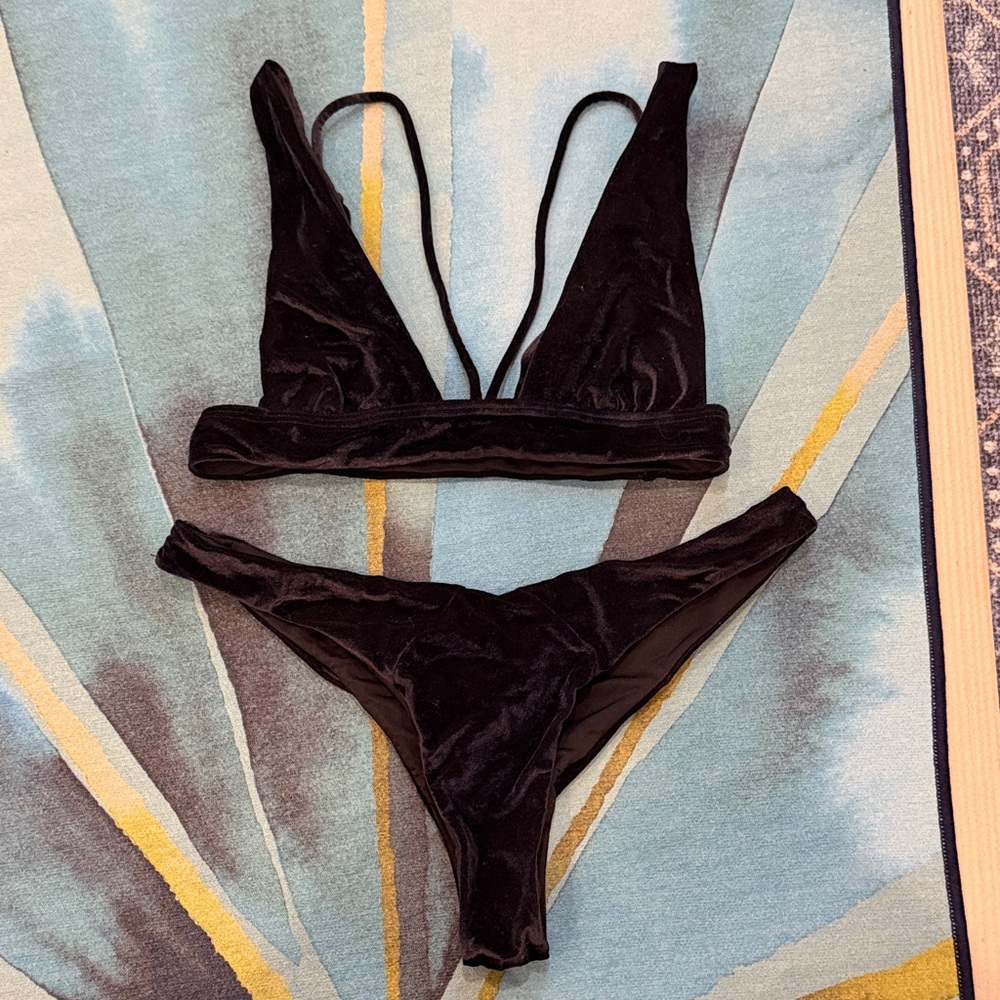 Velvet Set 🔥 - Picture 5 of 8